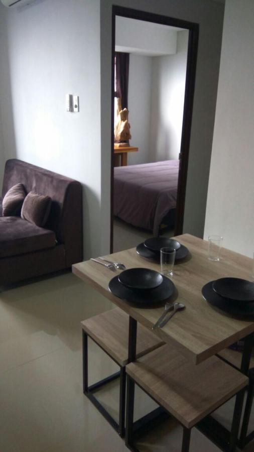 2 Bedrooms - Royal Olive Apartment - Pejaten South Of Джакарта Екстериор снимка