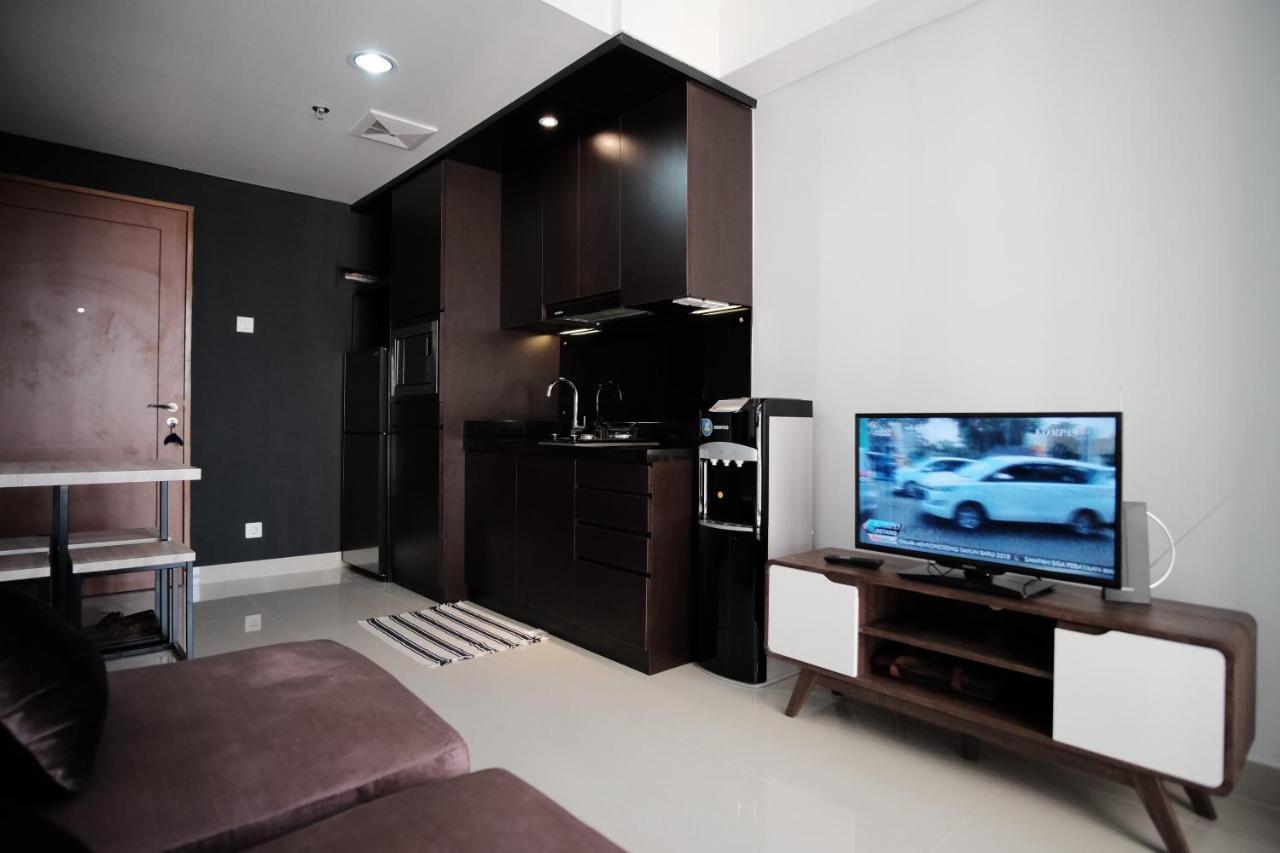 2 Bedrooms - Royal Olive Apartment - Pejaten South Of Джакарта Екстериор снимка