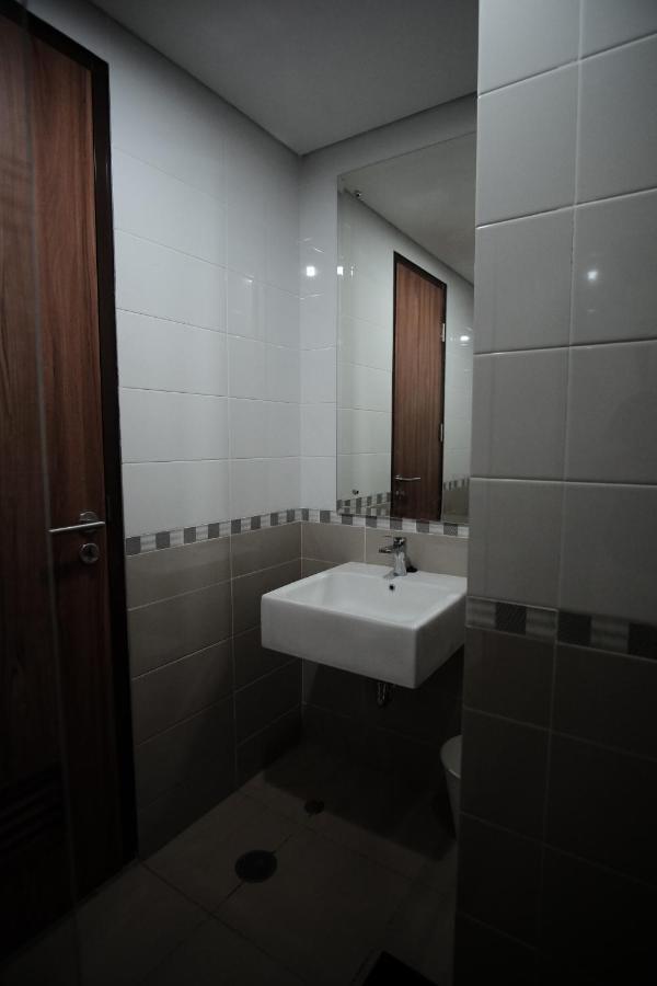 2 Bedrooms - Royal Olive Apartment - Pejaten South Of Джакарта Екстериор снимка